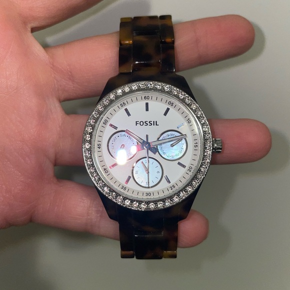 Women’s fossil watch! - Picture 2 of 4